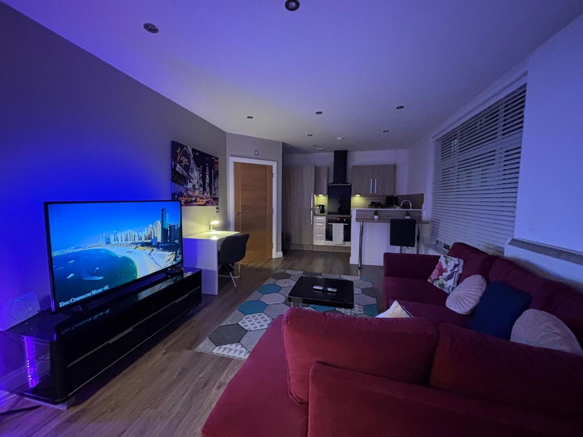 24-7 Secured City Centre Apartments With Free Underground Parking And Wifi เบอร์มิงแฮม ภายนอก รูปภาพ